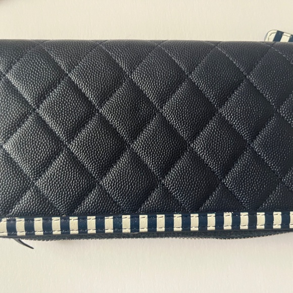 COPY - Chanel leather wallet very good condition - Picture 2 of 5